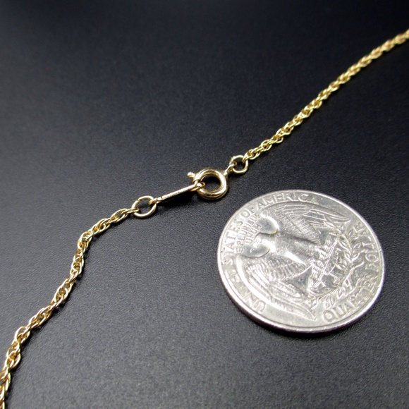 Gold Tone Avon M #1 Star Stylish Pendant Necklace - Picture 6 of 8